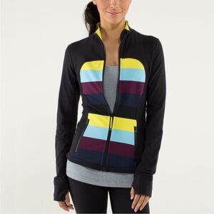 Lululemon Forme Jacket *Cuffins
Pow Stripe Split Pea / Black